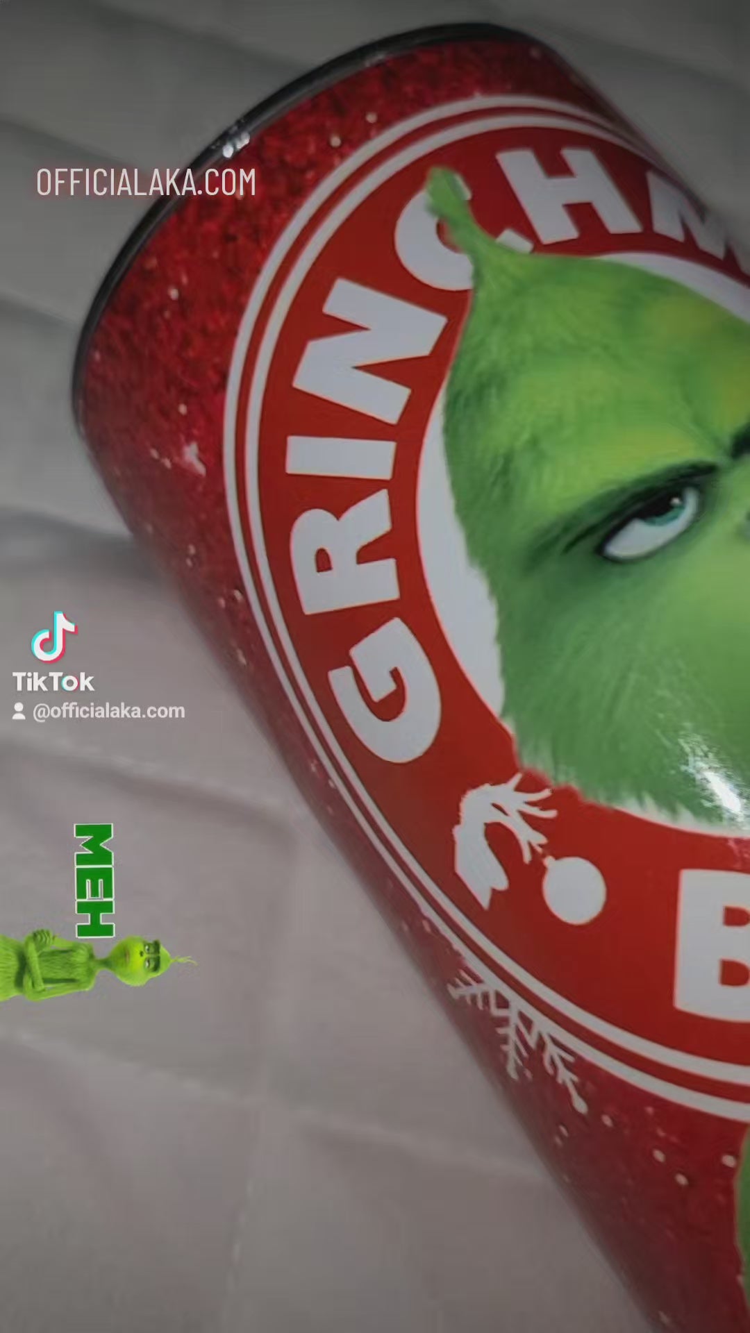 This video has 2 different designs. The Grinch & Grinchmas Blend